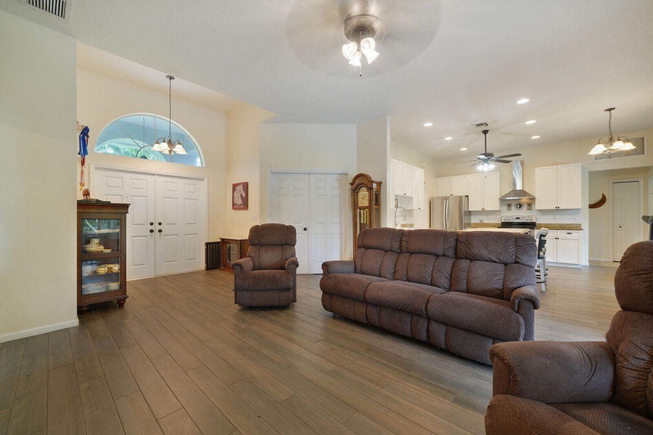16395 E Hialeah Drive E, The Acreage, FL 33470 Photo