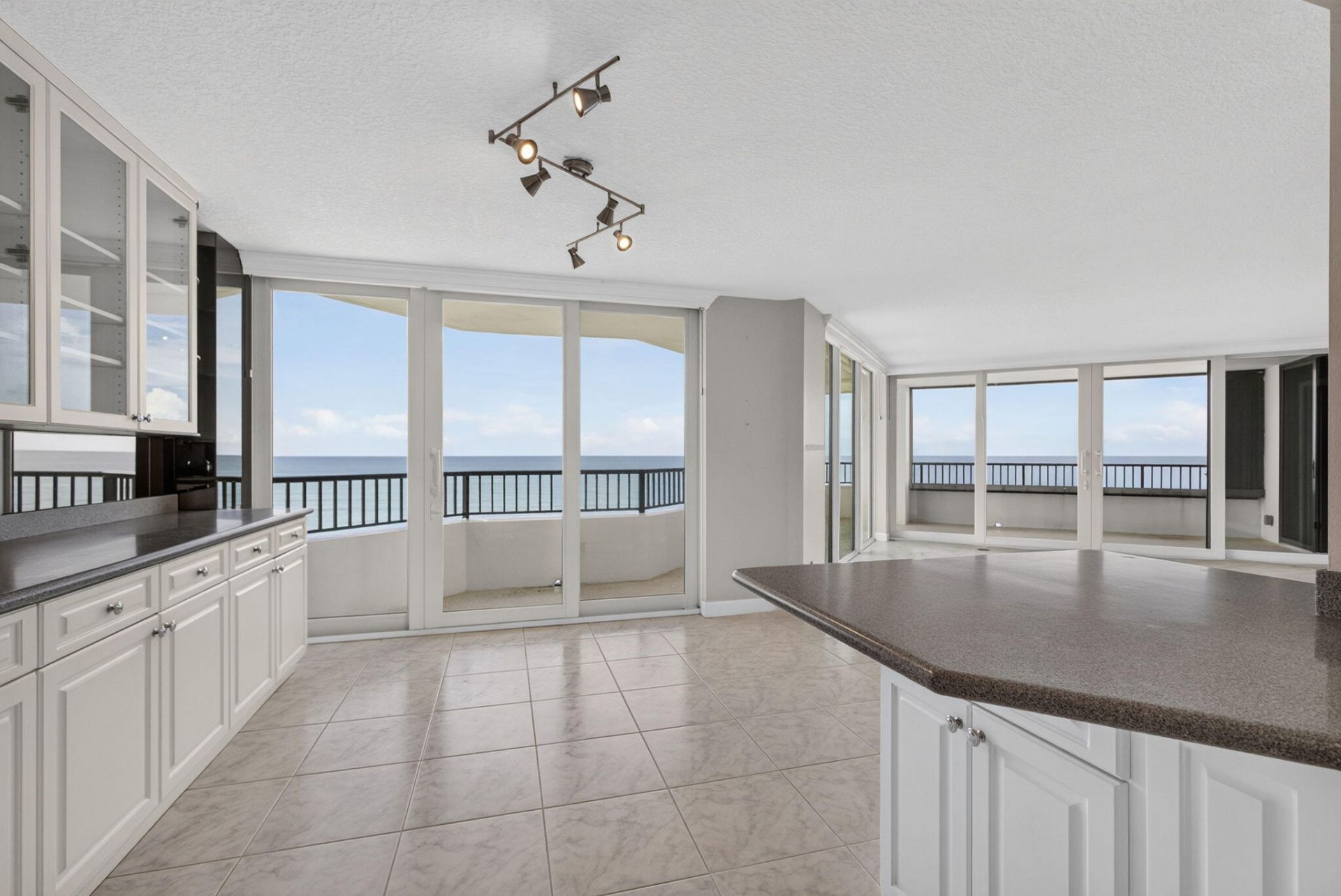 600 Ocean Drive, Unit 9A, Juno Beach, FL 33408 Photo