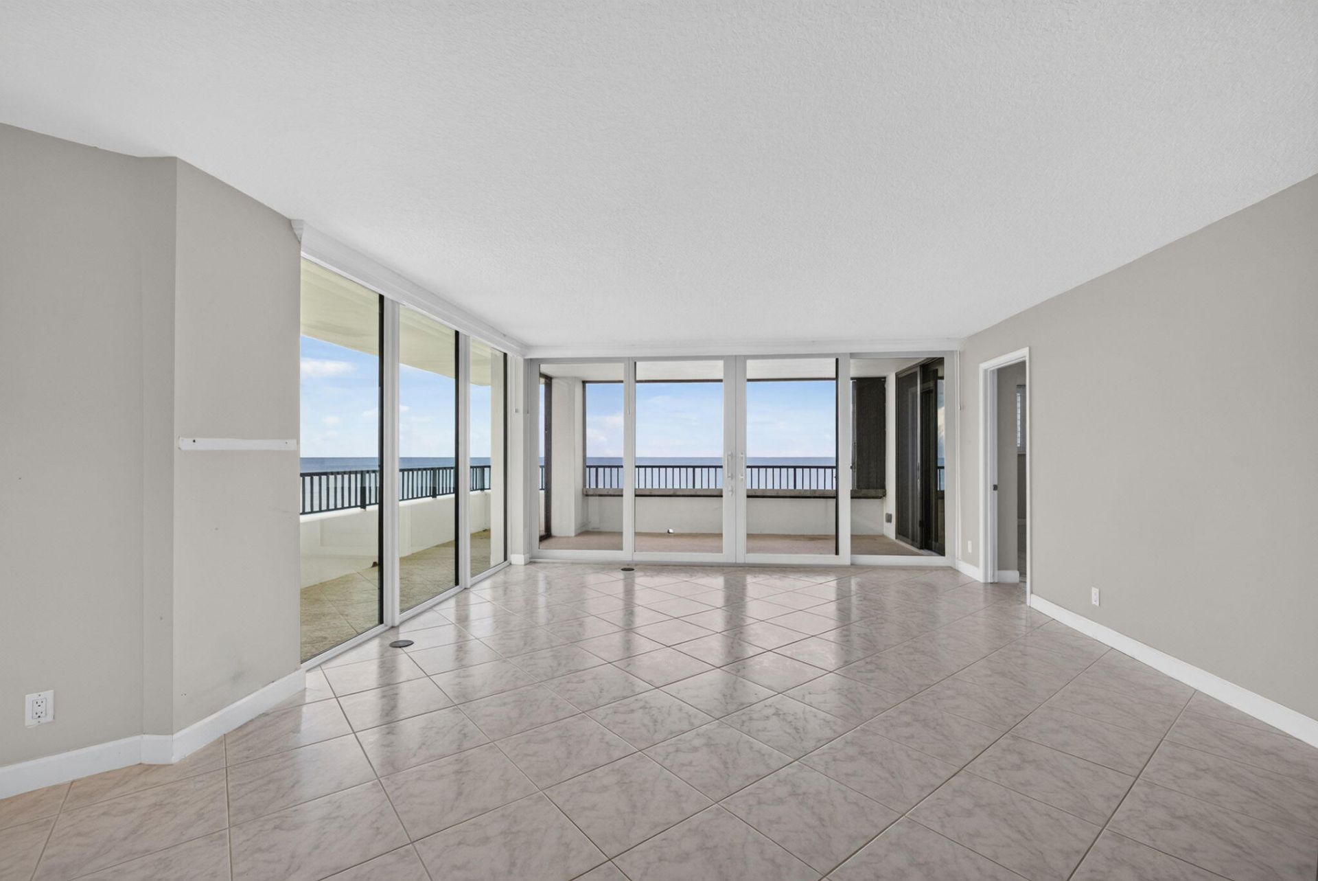 600 Ocean Drive, Unit 9A, Juno Beach, FL 33408 Photo