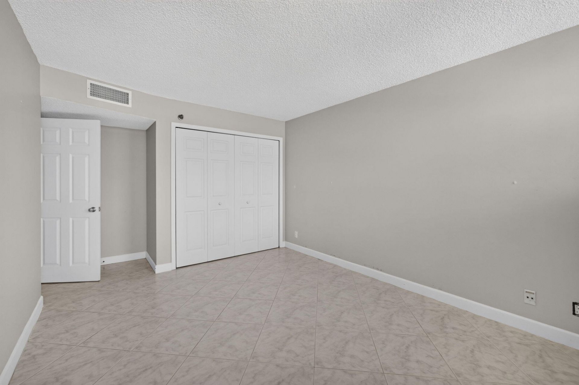 600 Ocean Drive, Unit 9A, Juno Beach, FL 33408 Photo