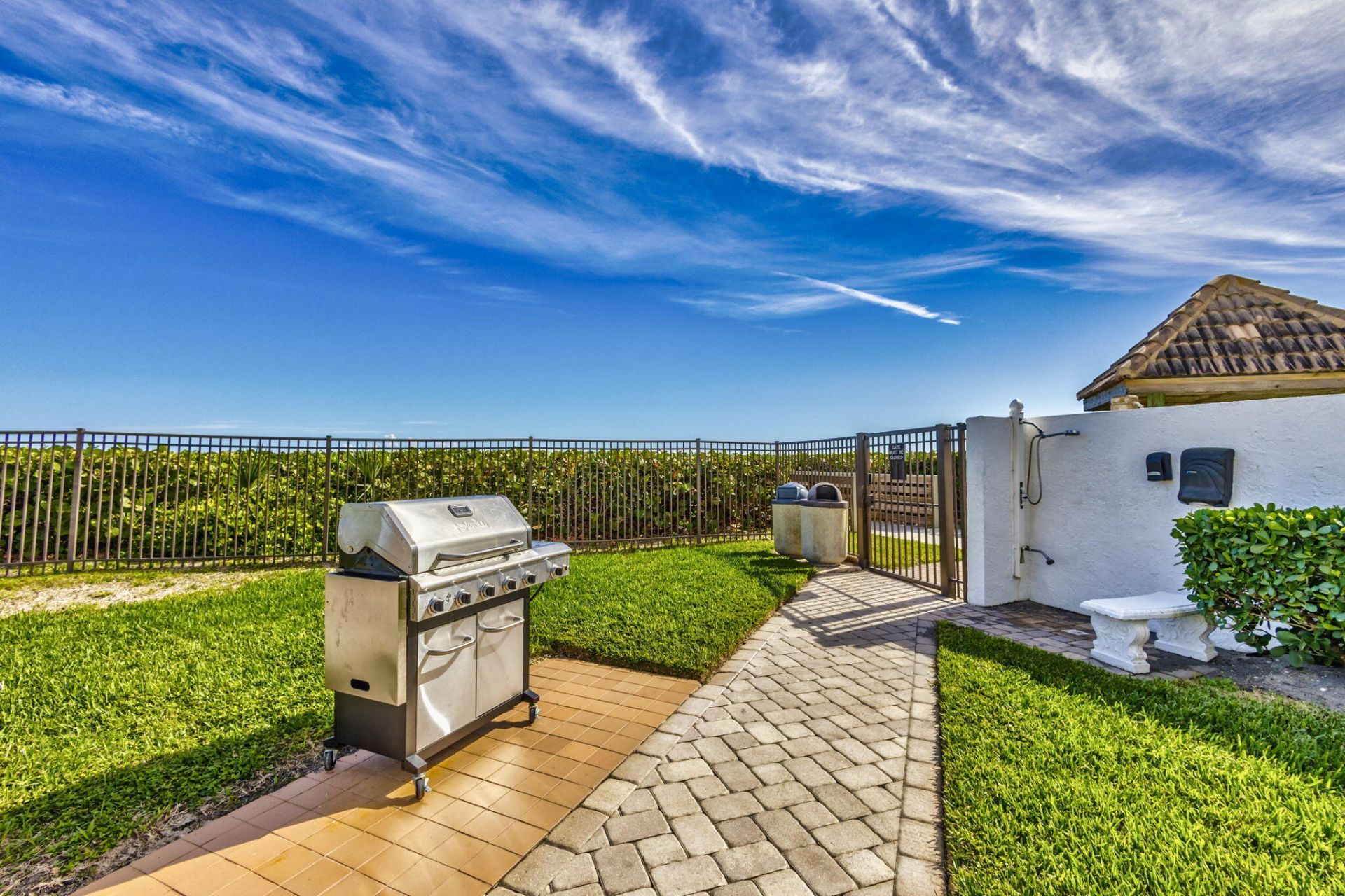 600 Ocean Drive, Unit 9A, Juno Beach, FL 33408 Photo