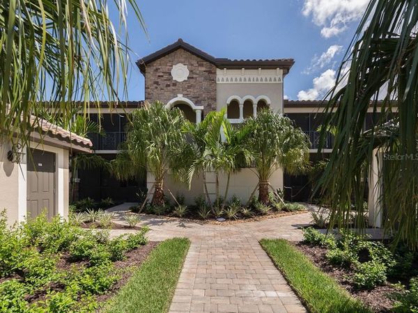 5528 PALMER CIRCLE , Unit 105, LAKEWOOD RANCH, FL 34211