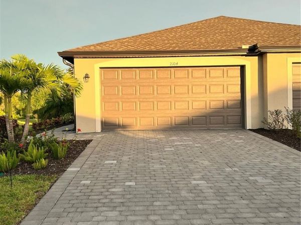 2104 BONITO WAY , PORT CHARLOTTE, FL 33953