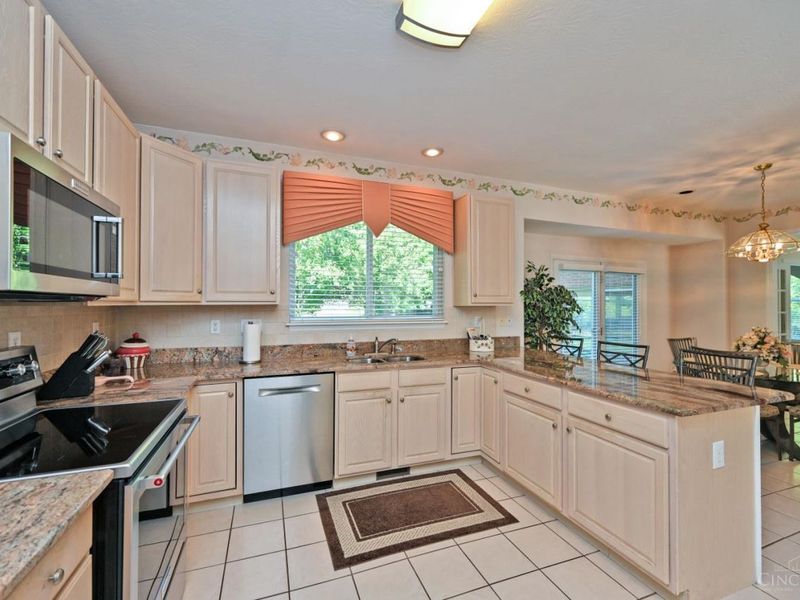 8575 Charleston Valley Drive, Mason, OH 45040 Photo 19