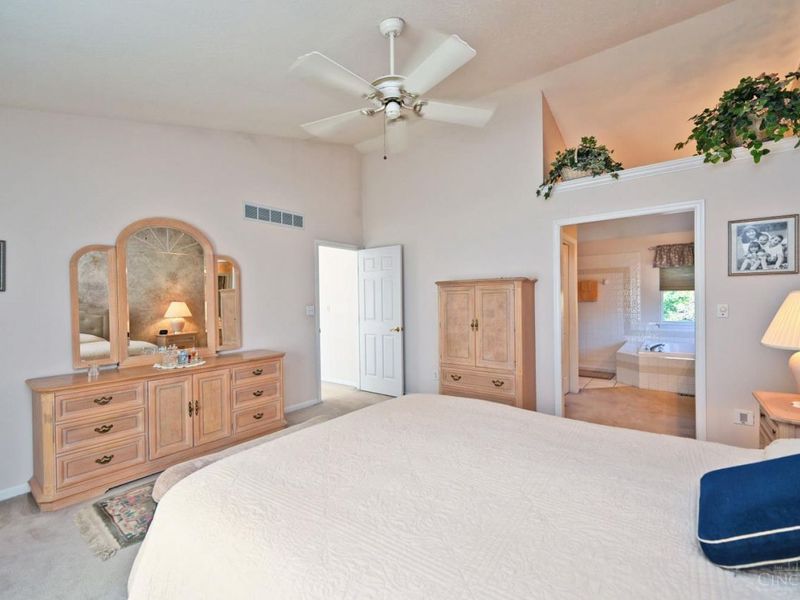 8575 Charleston Valley Drive, Mason, OH 45040 Photo 30