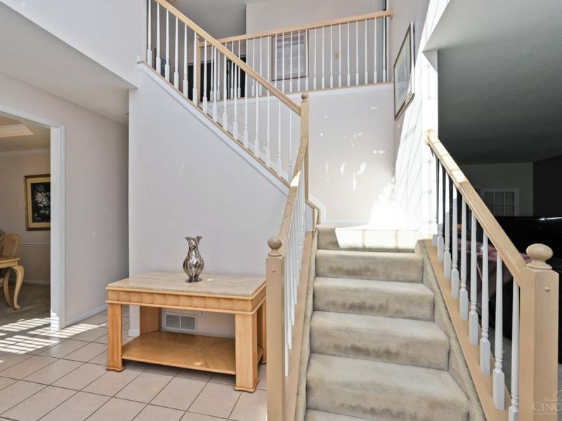 8575 Charleston Valley Drive, Mason, OH 45040 Photo 5