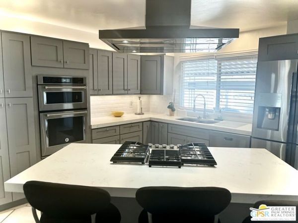 381 Club Circle Drive, Palm Springs, CA 92264