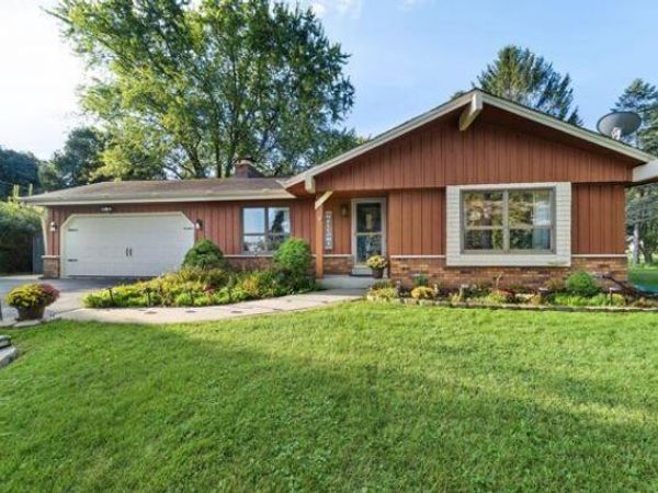 3606 E Norport DRIVE, Port Washington, WI 53074