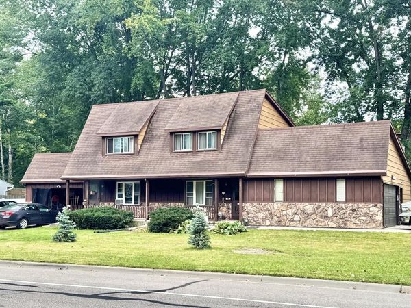 1940 WOOD LANE, Green Bay, WI 54304
