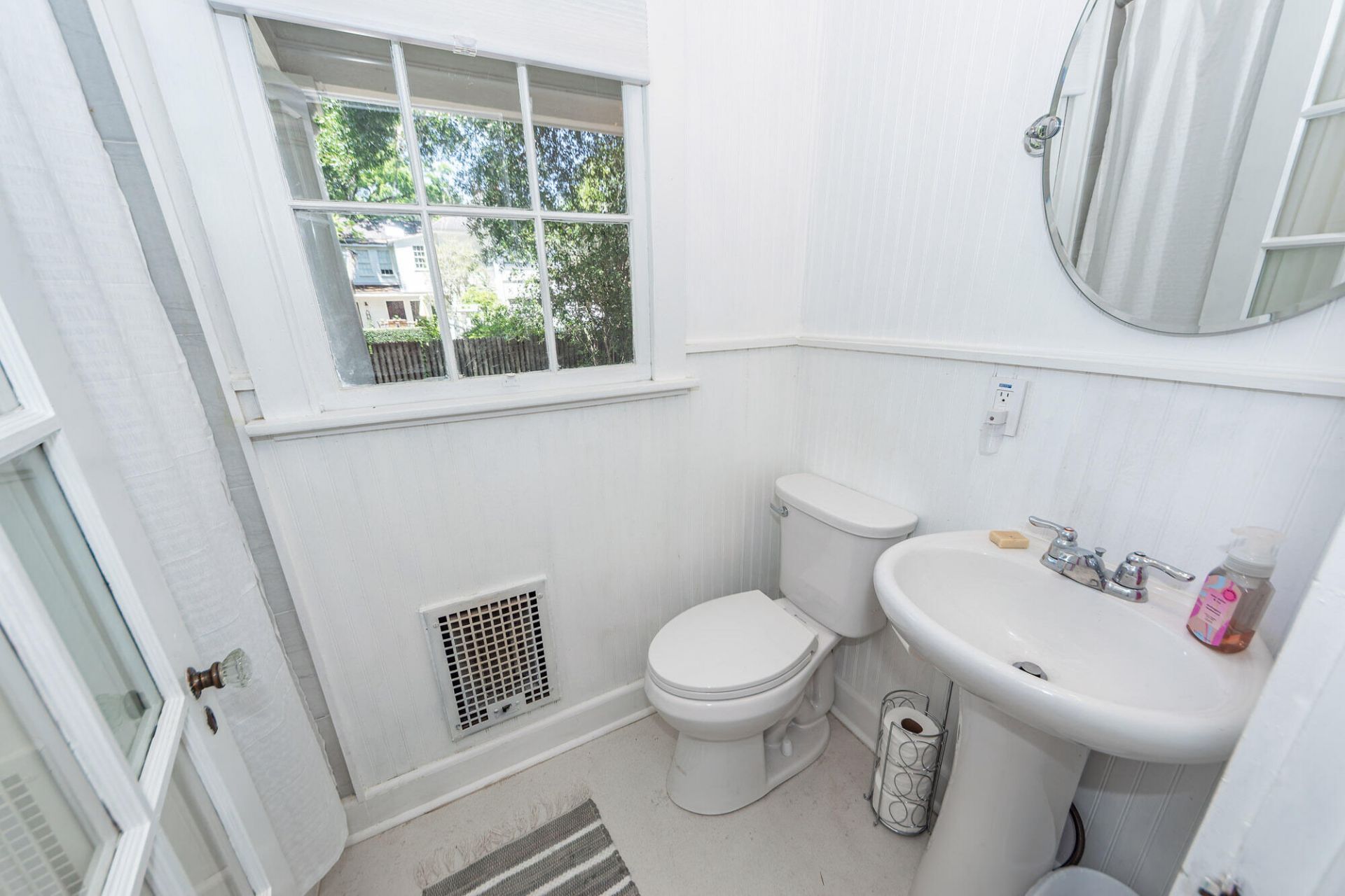 458 Hampton Street Photo 33