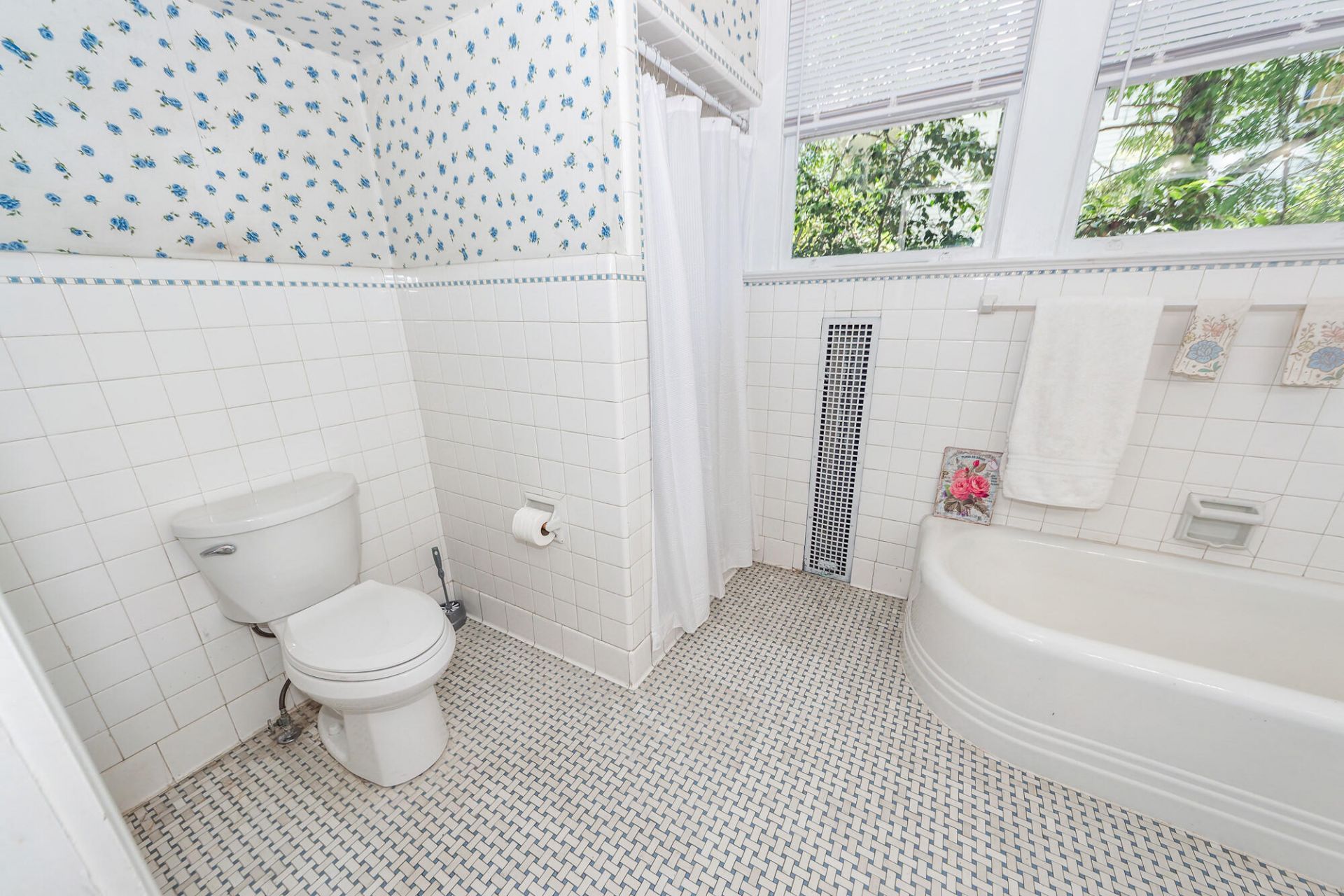 458 Hampton Street Photo 39