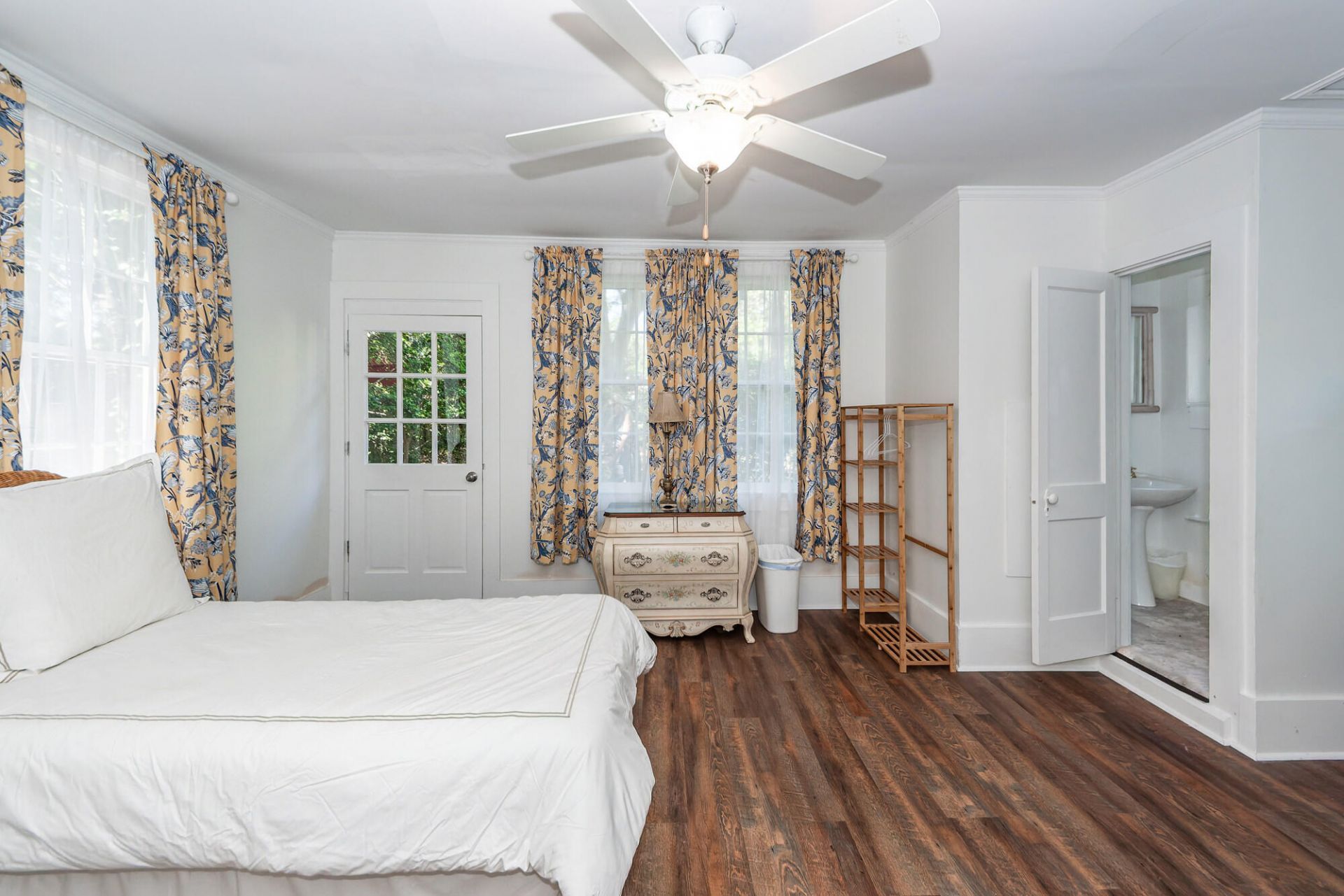 458 Hampton Street Photo 77
