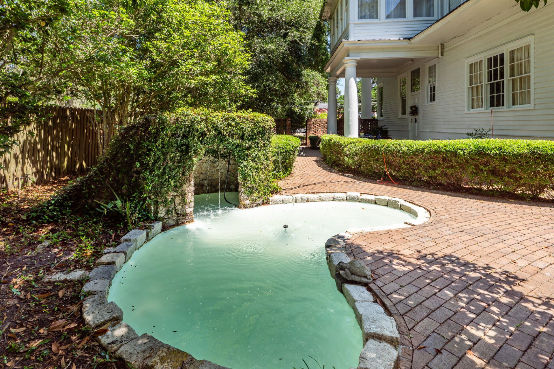 458 Hampton Street Photo 82