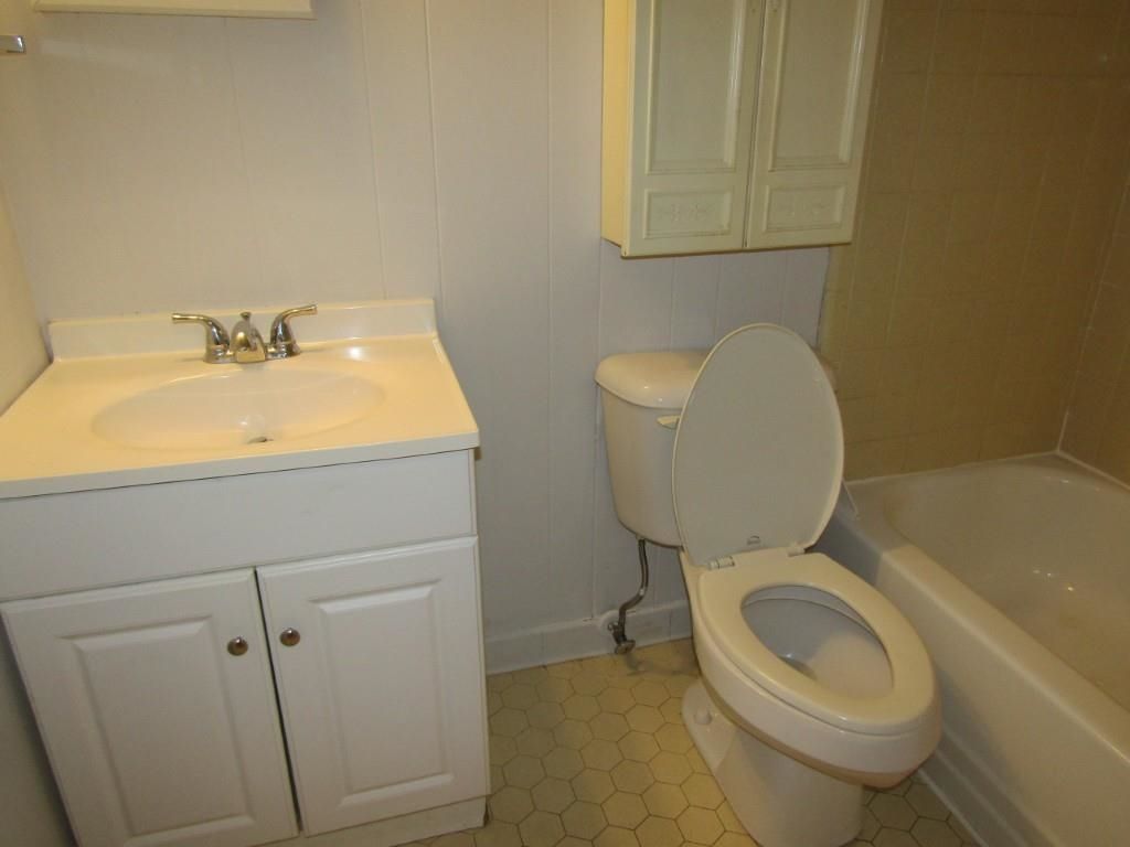 2008 Hillside Dr. Photo 13