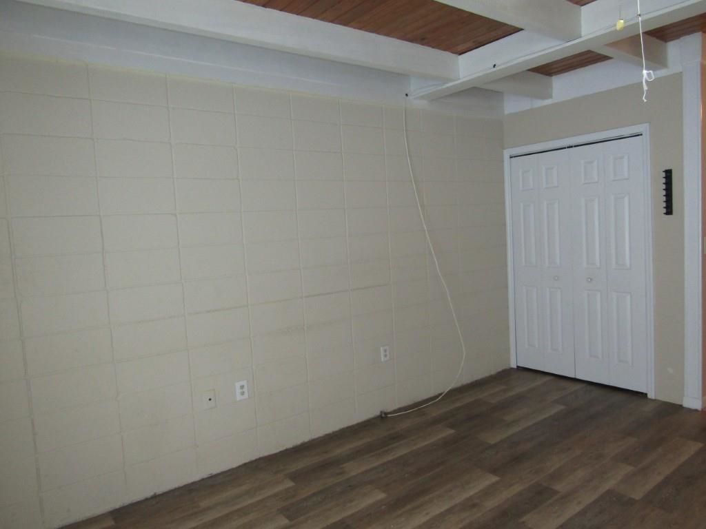 2008 Hillside Dr. Photo 4