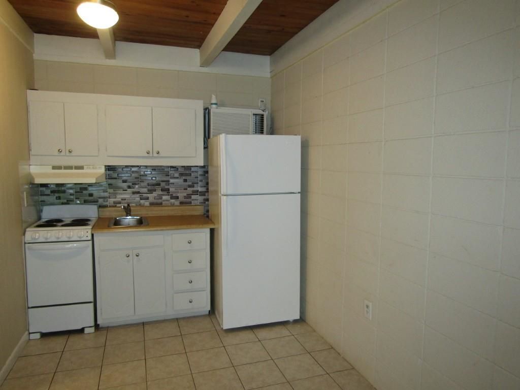 2008 Hillside Dr. Photo 8