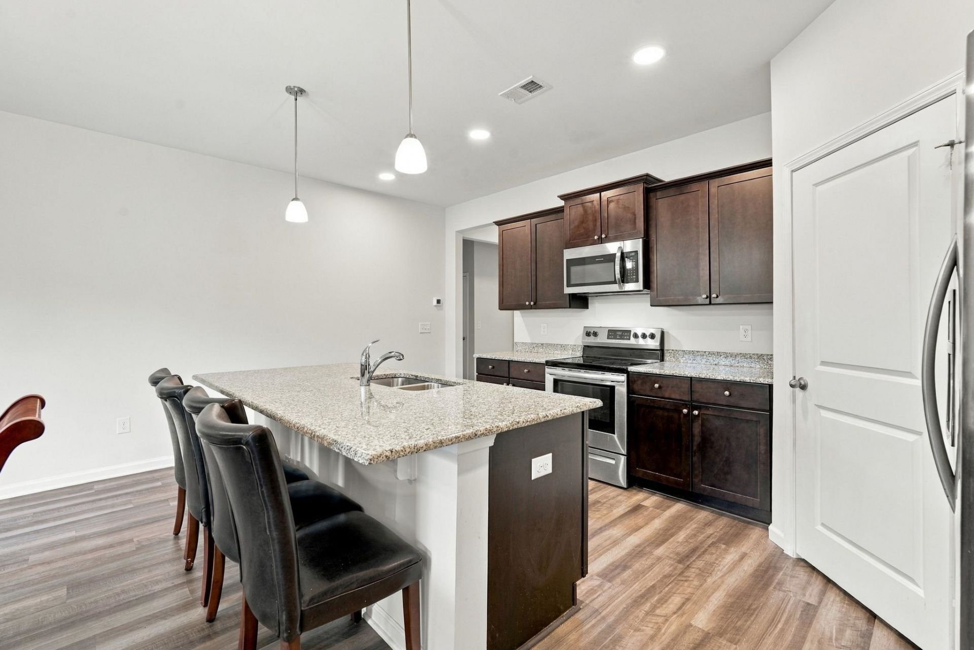 2848 Ophelia Way Photo 29