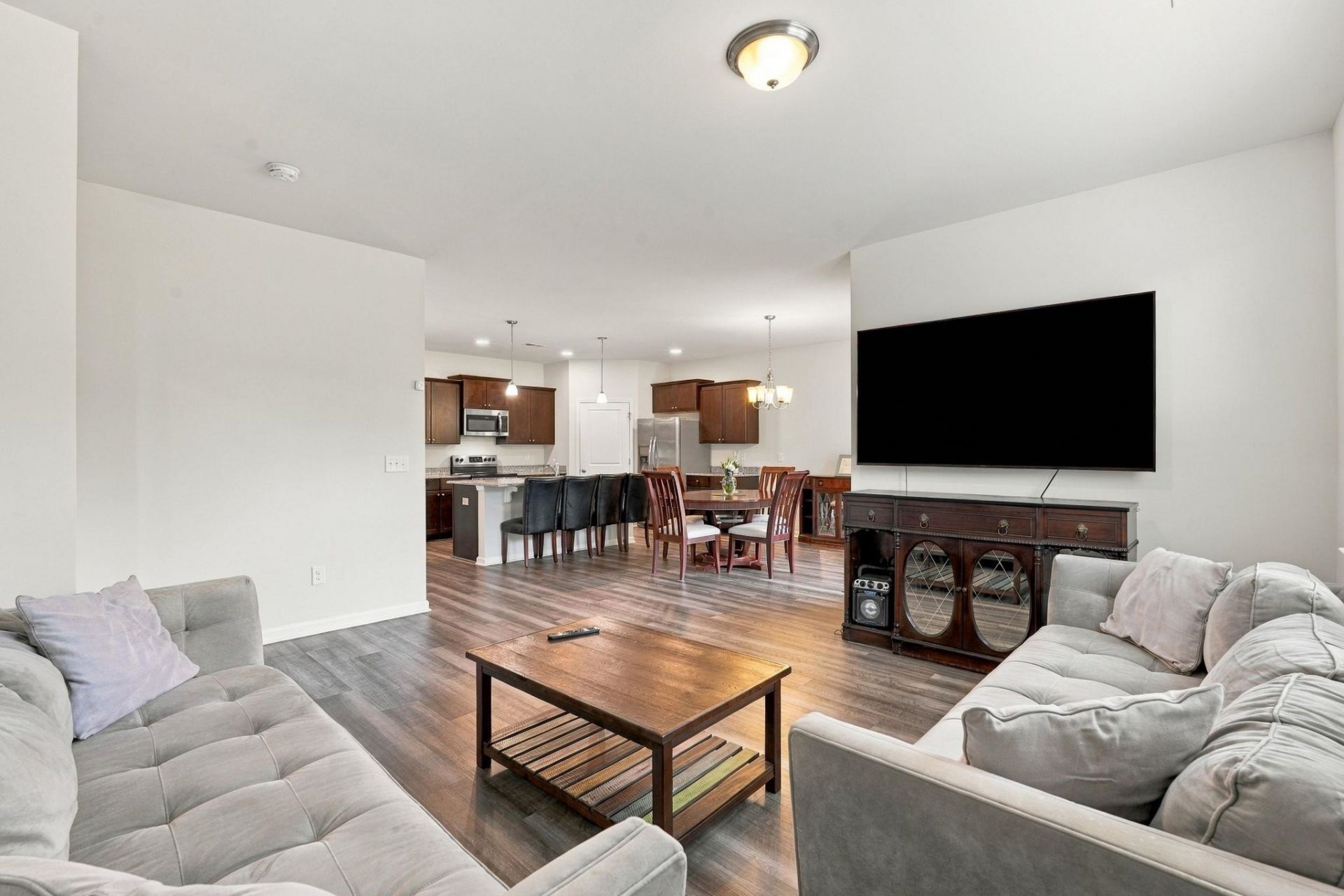 2848 Ophelia Way Photo 9