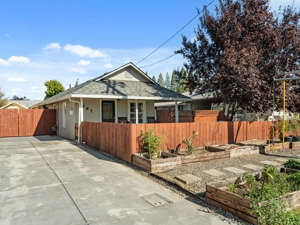 761 Hazel Street, Central Point, OR 97502