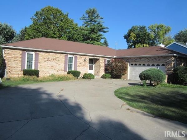 3122 Cherry Tree Lane Lane, Elkhart, IN 46514