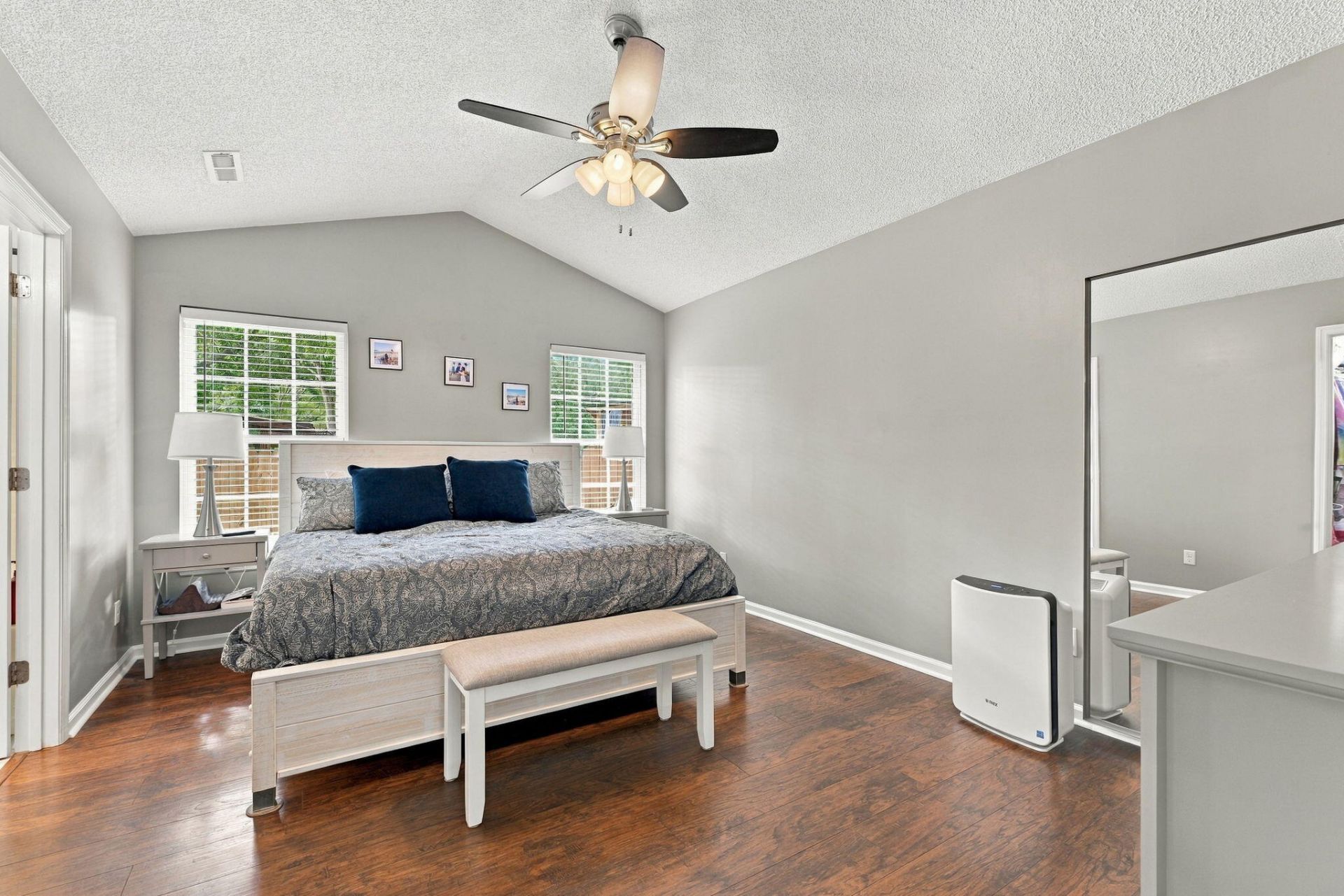 206 William Street Photo 14
