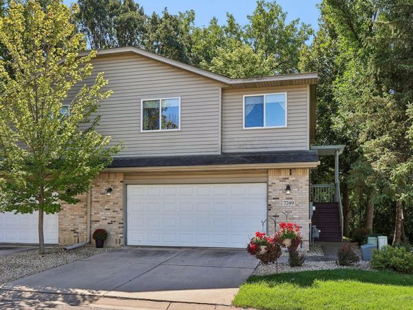 7249 32nd Avenue N, Crystal, MN 55427