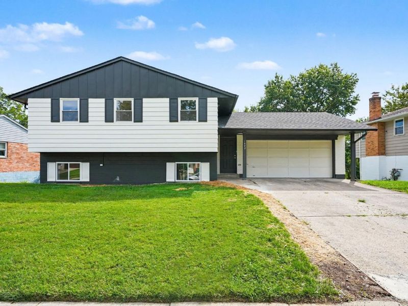 1687 Valdosta Drive, Sharonville, OH 45246 Photo 1