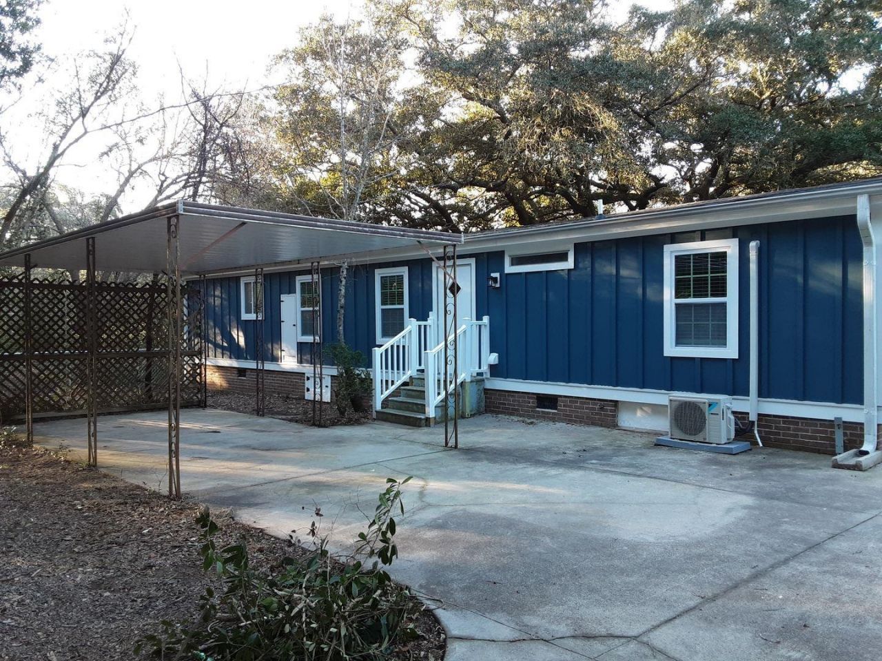 580 Satellite Ave. Photo 5