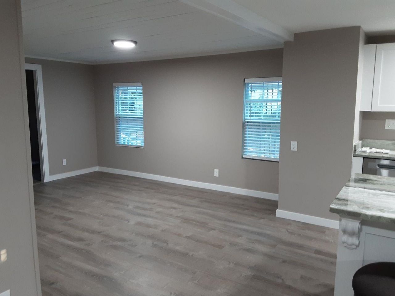 580 Satellite Ave. Photo 8
