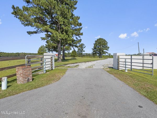 16701 Larue Road, Vancleave, MS 39565