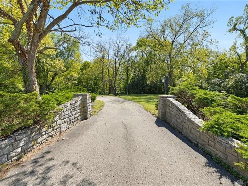 7000 Peters Pike, Dayton, OH 45414 Photo 92