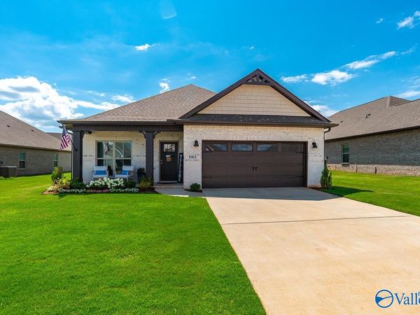 102 Whitner Drive, Hazel Green, AL 35750