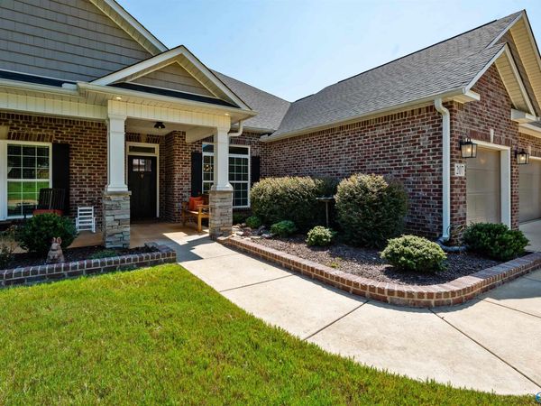 207 Somerdale Lane, Huntsville, AL 35812