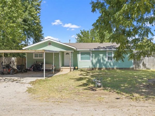 302 W E Street, Elmore City, OK 73433
