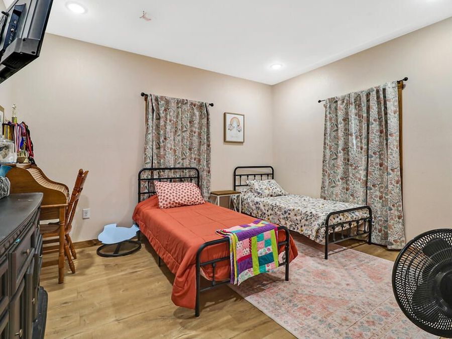 Property Image 38