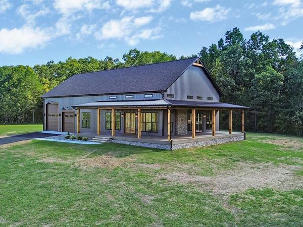 1301 Nichol Creek Dr, Jamestown, TN 38556