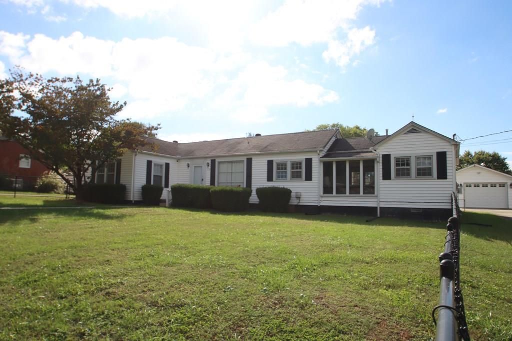 319 Mount View, Sparta, TN 38583 Main Photo