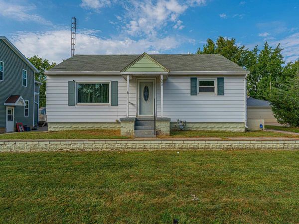 540 10TH Street, Lincoln, IL 62656