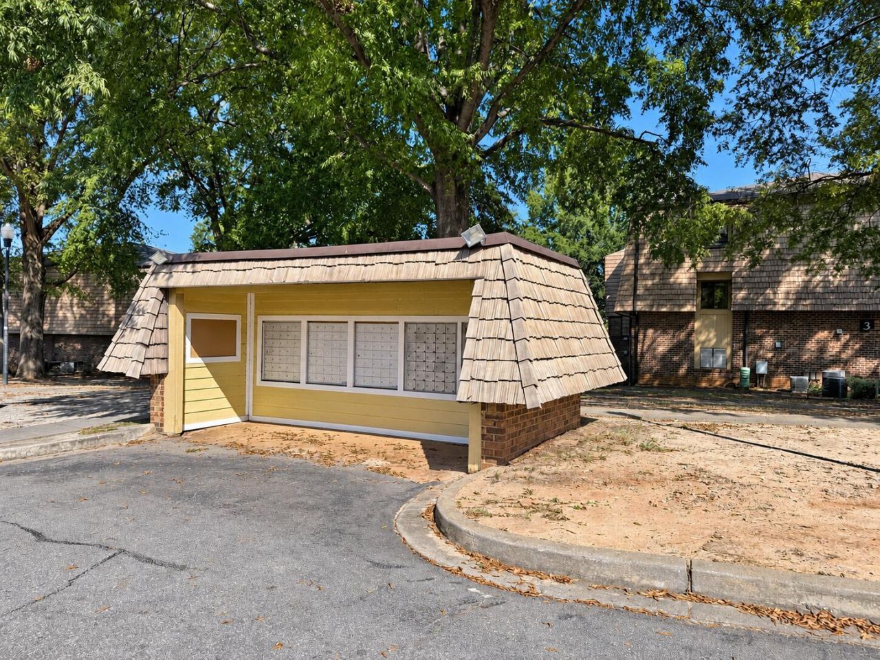 307 Menlo Drive Photo 16