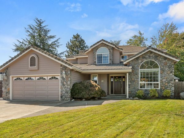 105 Amanda Court, Central Point, OR 97502