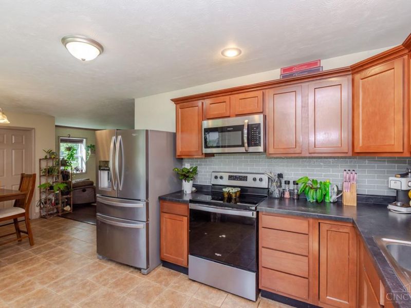 446 Woodside Drive, Twin Township, OH 45381 Photo 11