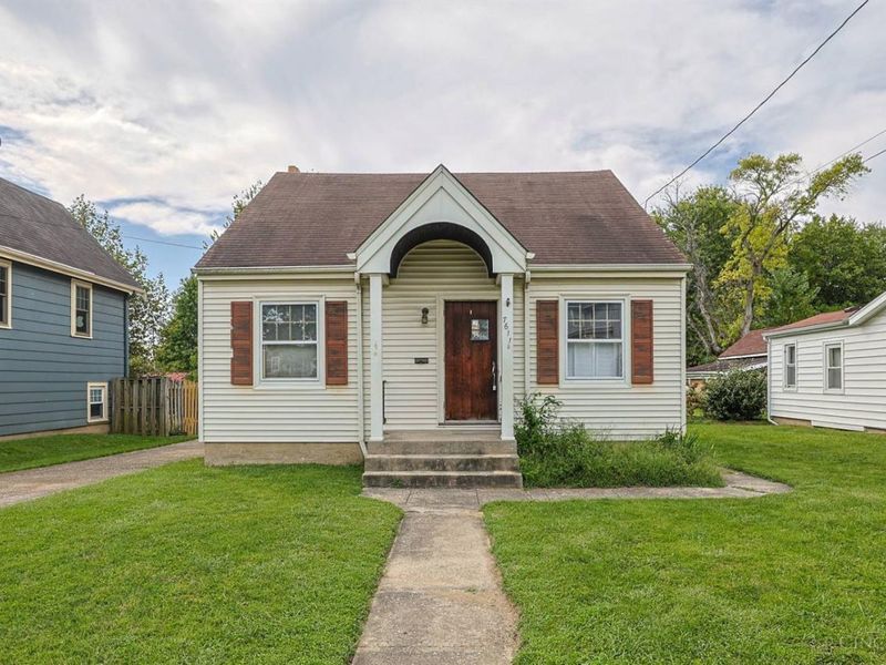 7611 Seward Avenue, Mount Healthy, OH 45231 Photo 1