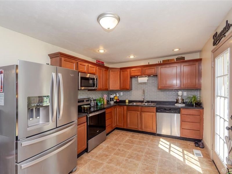 446 Woodside Drive, West Alexandria, OH 45381 Photo 10