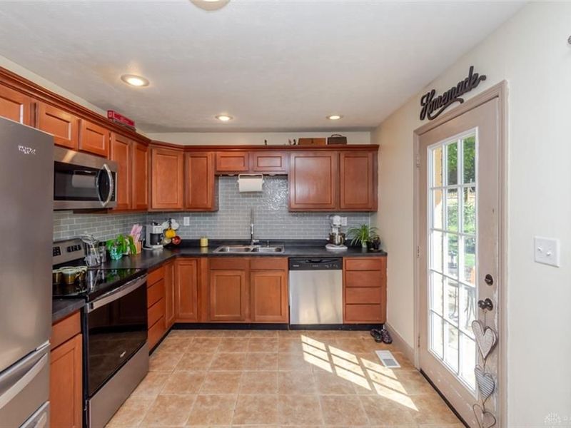 446 Woodside Drive, West Alexandria, OH 45381 Photo 13
