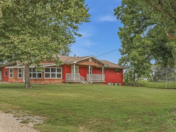 43789 County Road 111 , Bernie, MO 63822