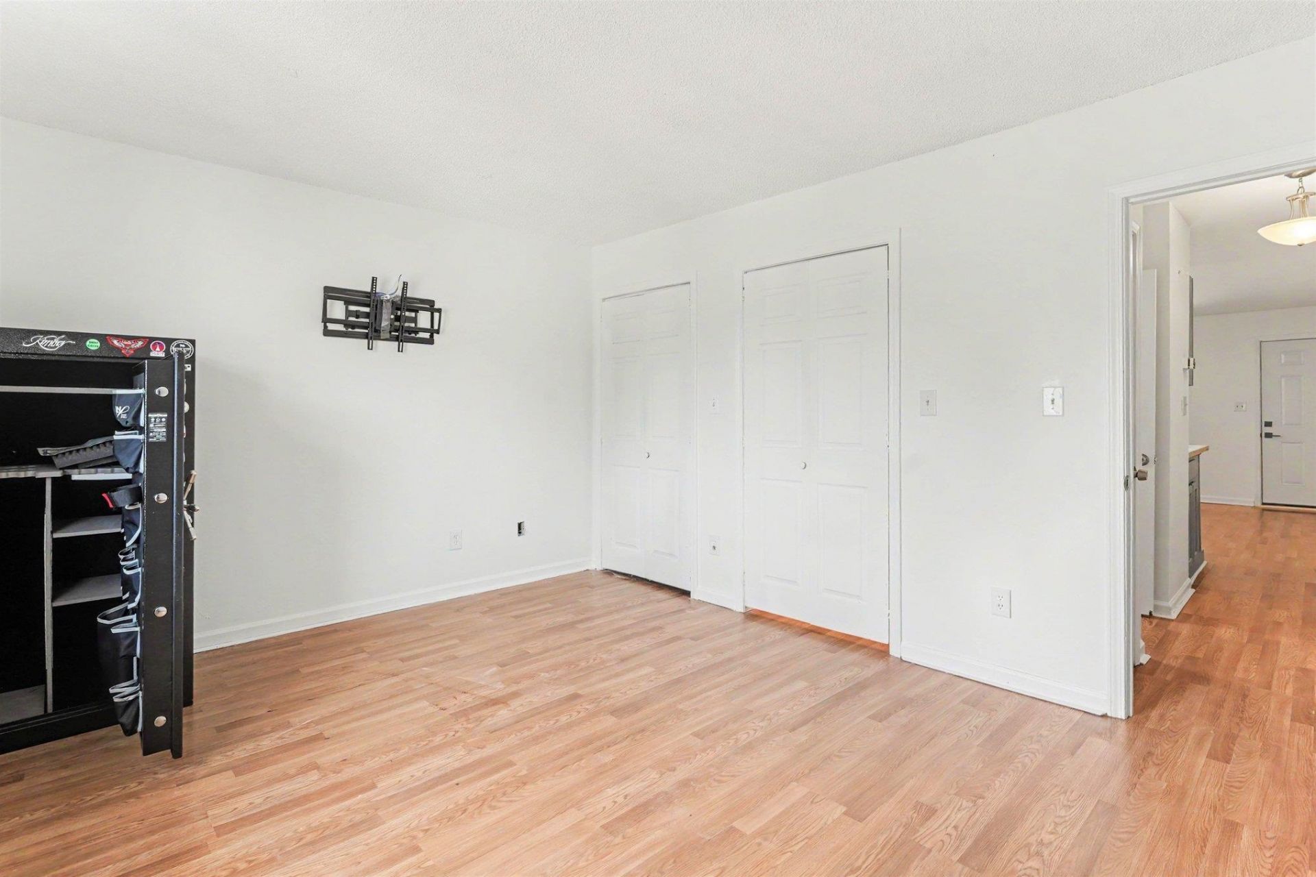 603 Wagon Wheel Rd. Photo 10