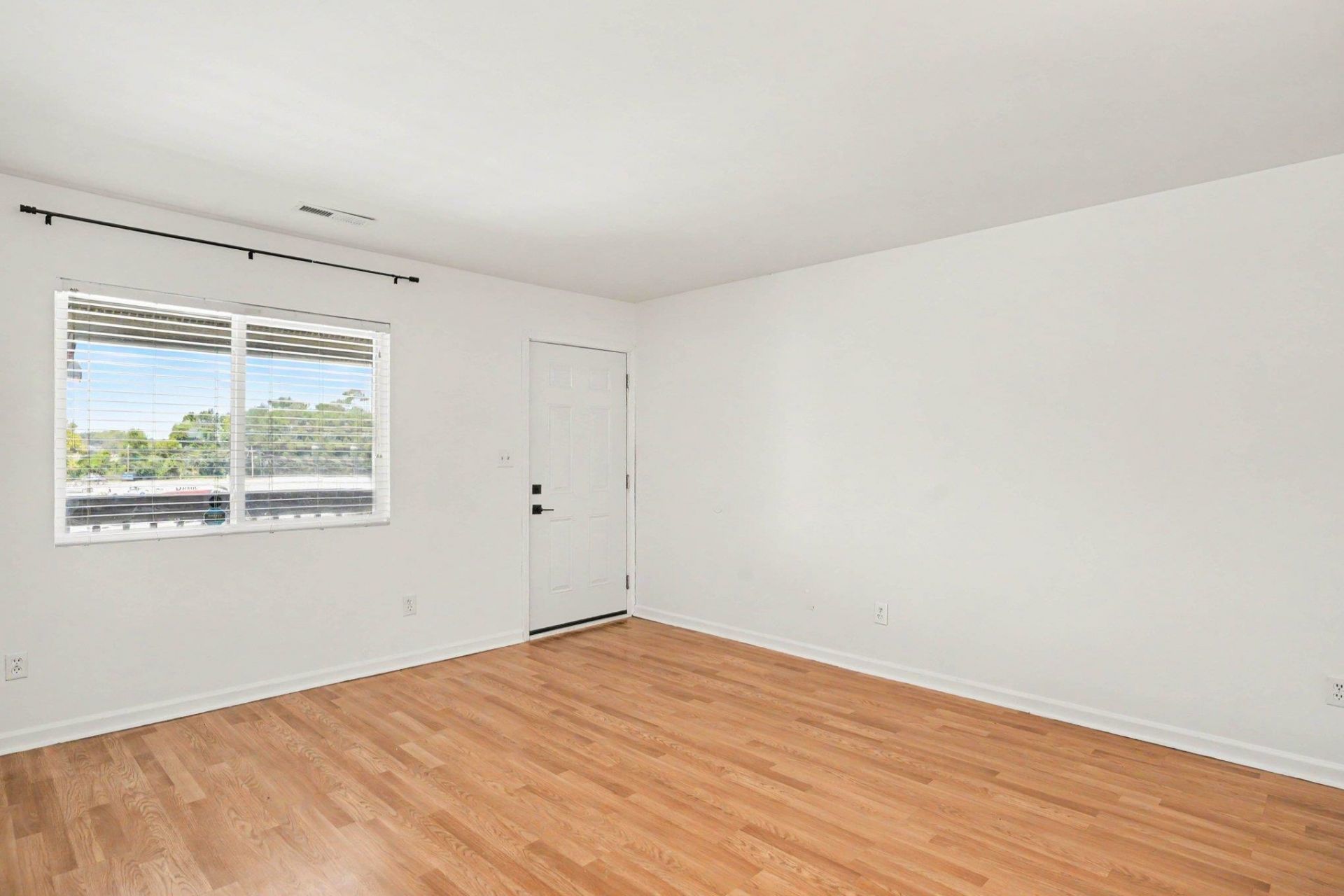 603 Wagon Wheel Rd. Photo 5