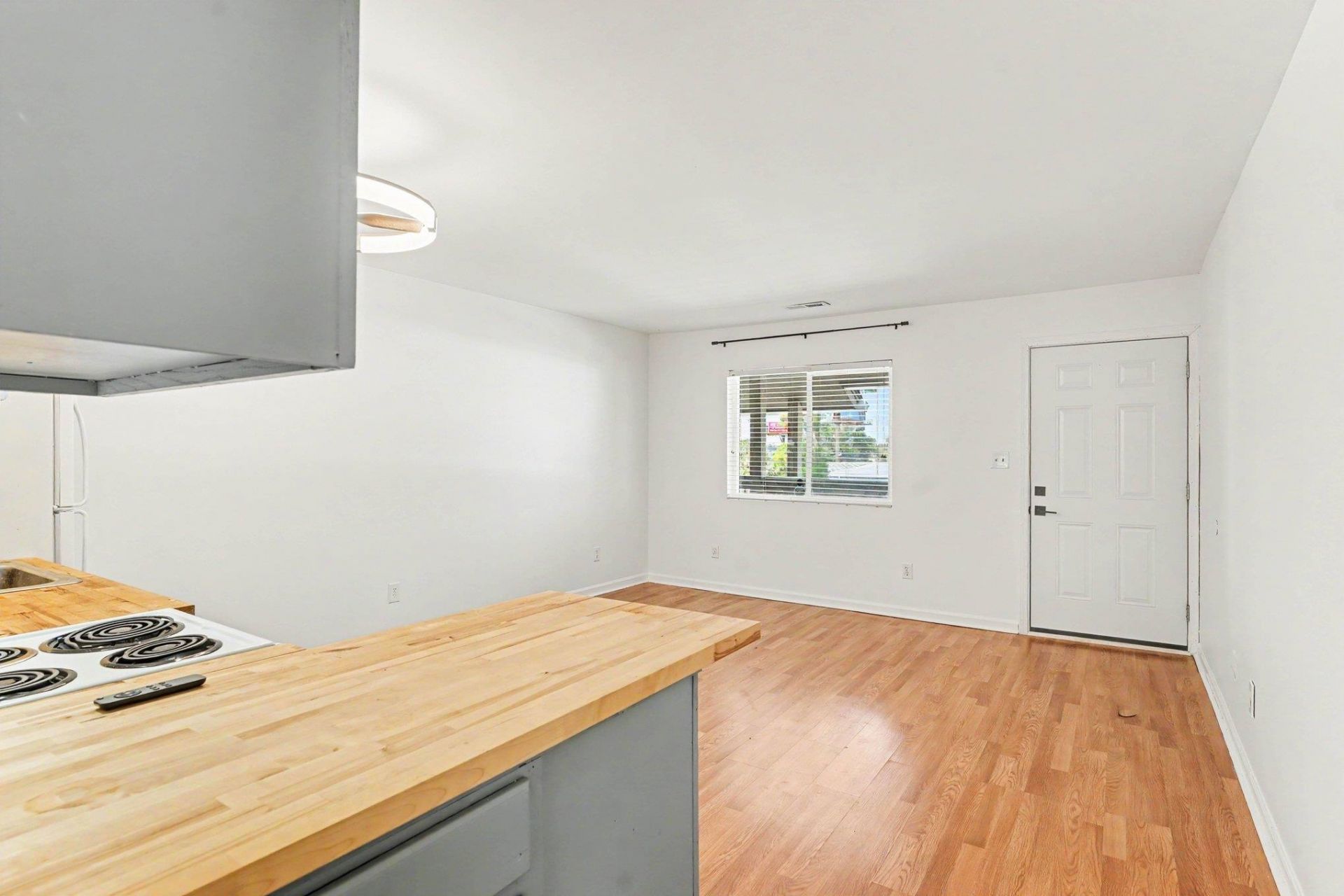 603 Wagon Wheel Rd. Photo 7