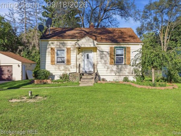 1398 Merle Avenue, Burton, Mi 48509