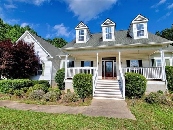306 Hutchinson Farms Road , Griffin, GA 30224